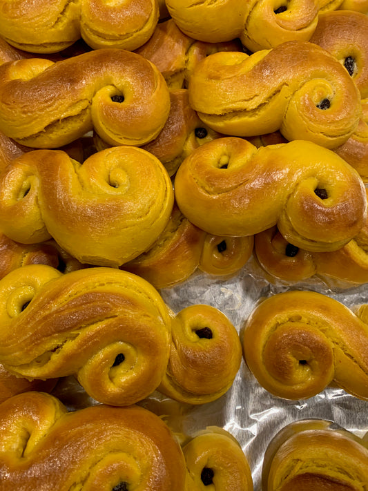 how to make lussebullar